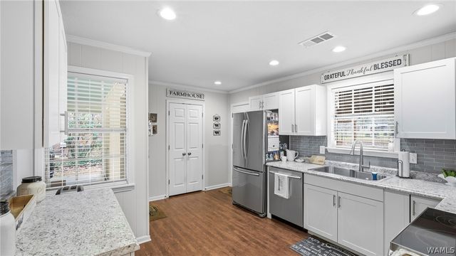 206 Parkway, Livingston, AL 35470