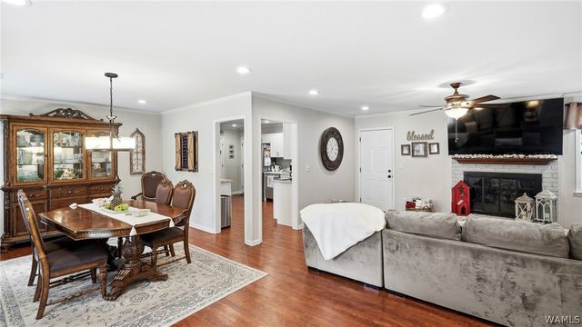 206 Parkway, Livingston, AL 35470