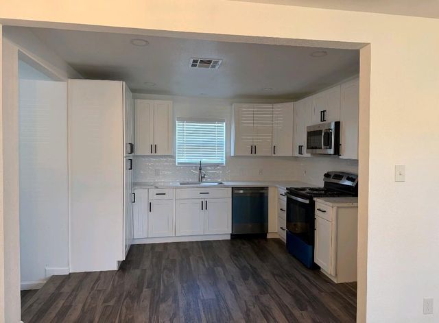 6714 Cotton Drive, Houston, TX 77092