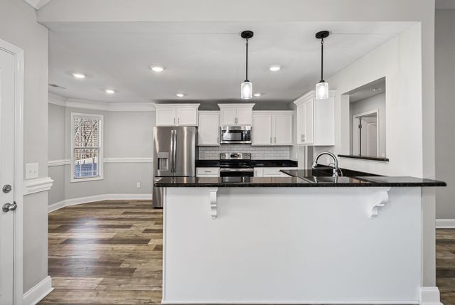 1796 Rains Rd, Clarksville, TN 37042