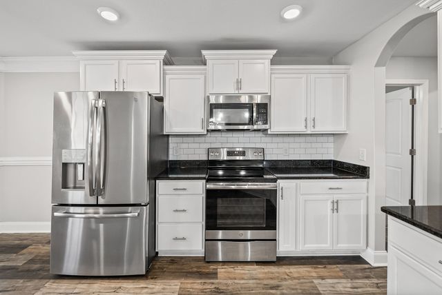 1796 Rains Rd, Clarksville, TN 37042