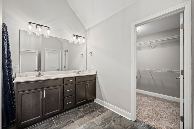 1796 Rains Rd, Clarksville, TN 37042