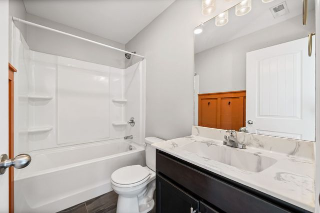 1796 Rains Rd, Clarksville, TN 37042