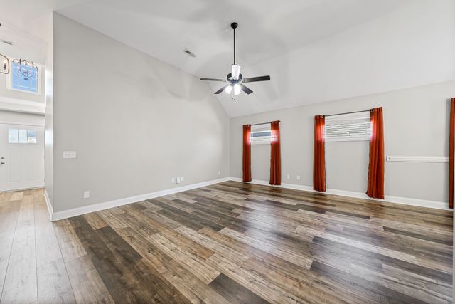 1796 Rains Rd, Clarksville, TN 37042