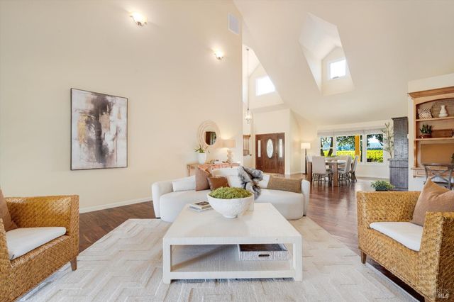 466 Pratt Ave, St. Helena, CA 94574