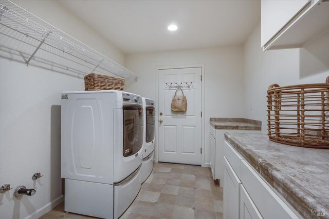 466 Pratt Ave, St. Helena, CA 94574