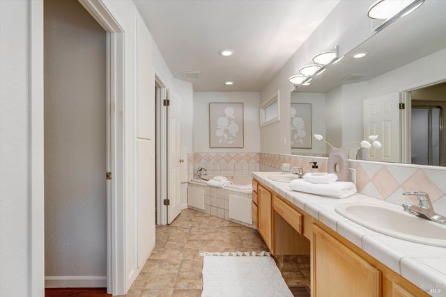 466 Pratt Ave, St. Helena, CA 94574