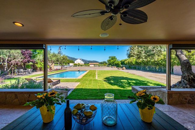 466 Pratt Ave, St. Helena, CA 94574