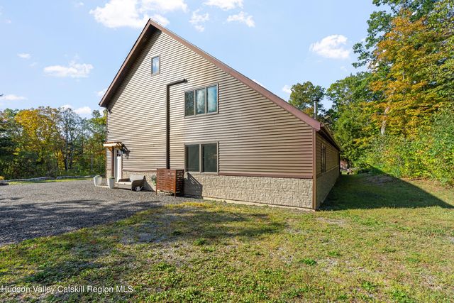 522 Starr Road, Ravena, NY 12143