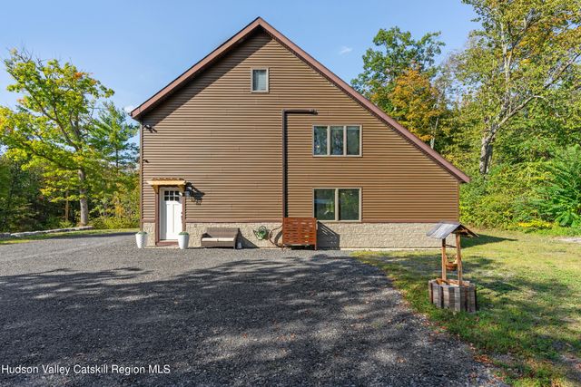 522 Starr Road, Ravena, NY 12143