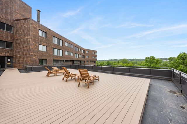 2275 Youngman Avenue 106W, Saint Paul, MN 55116