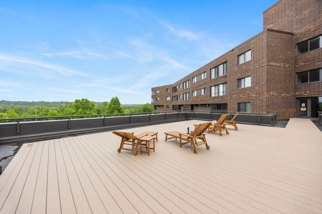 2275 Youngman Avenue 106W, Saint Paul, MN 55116