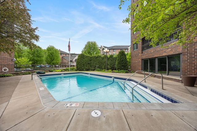 2275 Youngman Avenue 106W, Saint Paul, MN 55116