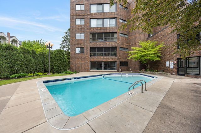 2275 Youngman Avenue 106W, Saint Paul, MN 55116