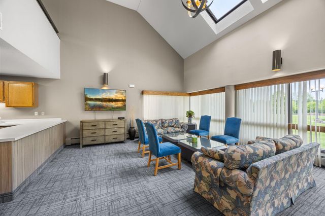 2275 Youngman Avenue 106W, Saint Paul, MN 55116