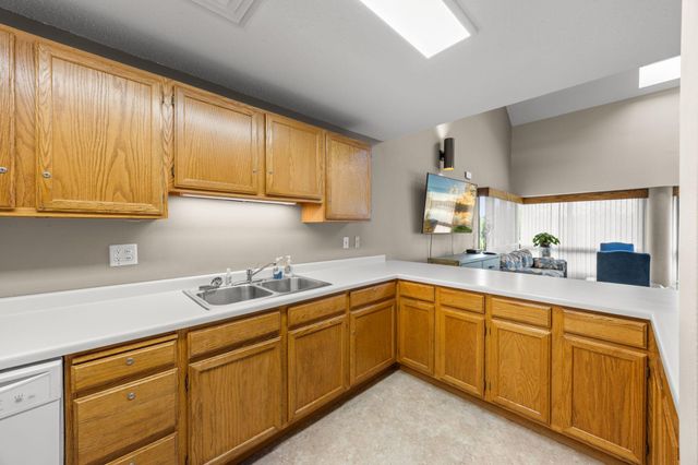 2275 Youngman Avenue 106W, Saint Paul, MN 55116