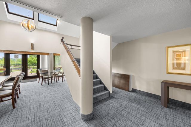 2275 Youngman Avenue 106W, Saint Paul, MN 55116