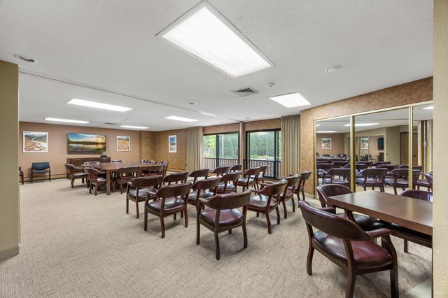 2275 Youngman Avenue 106W, Saint Paul, MN 55116