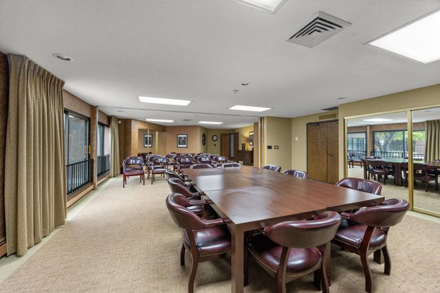 2275 Youngman Avenue 106W, Saint Paul, MN 55116