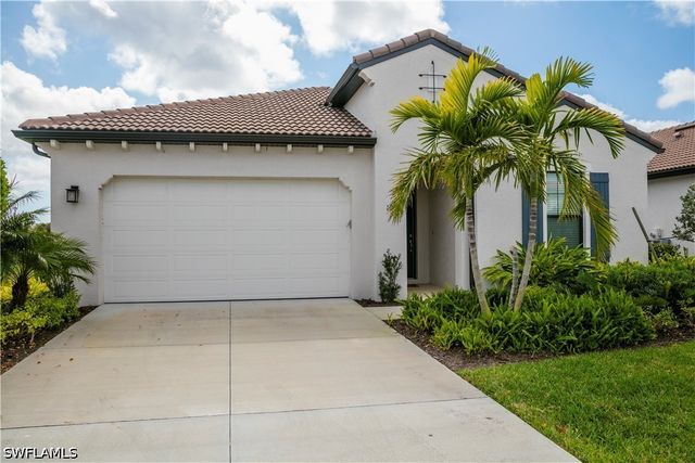 1466 Artesia DR W, Naples, FL 34113