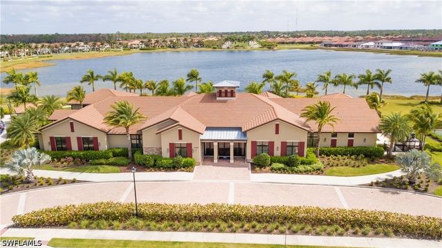 1466 Artesia DR W, Naples, FL 34113