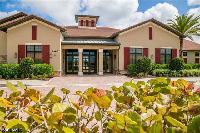 1466 Artesia DR W, Naples, FL 34113