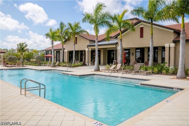 1466 Artesia DR W, Naples, FL 34113