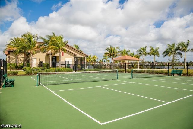 1466 Artesia DR W, Naples, FL 34113