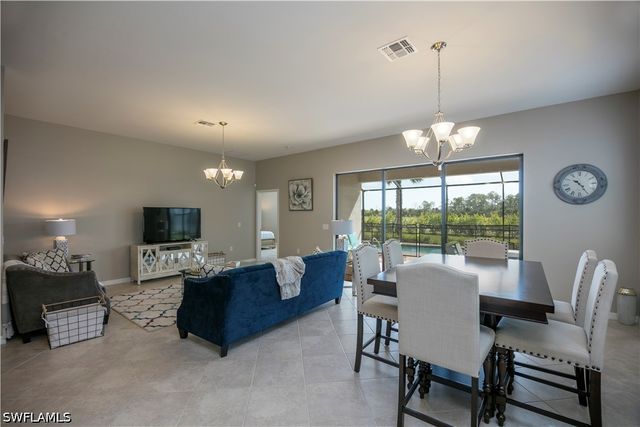 1466 Artesia DR W, Naples, FL 34113