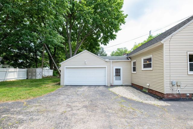 261 Malden Street, Akron, OH 44313
