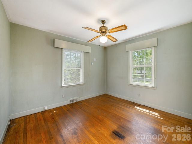 508 Higate Road, Hendersonville, NC 28791
