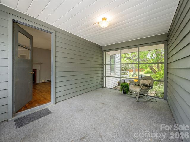 508 Higate Road, Hendersonville, NC 28791