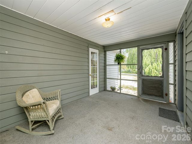 508 Higate Road, Hendersonville, NC 28791
