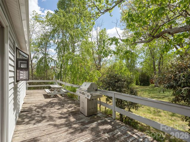 508 Higate Road, Hendersonville, NC 28791