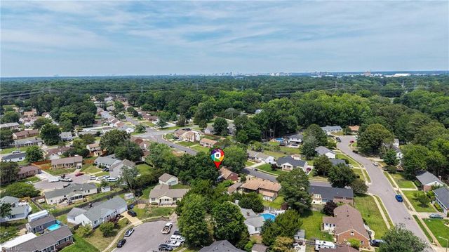 908 Landing Creek DR, Chesapeake, VA 23323