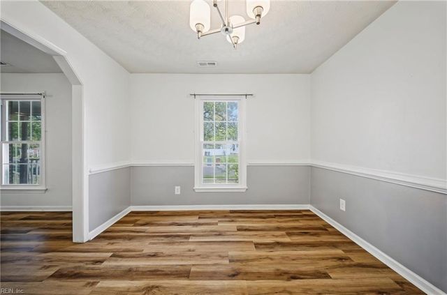 908 Landing Creek DR, Chesapeake, VA 23323