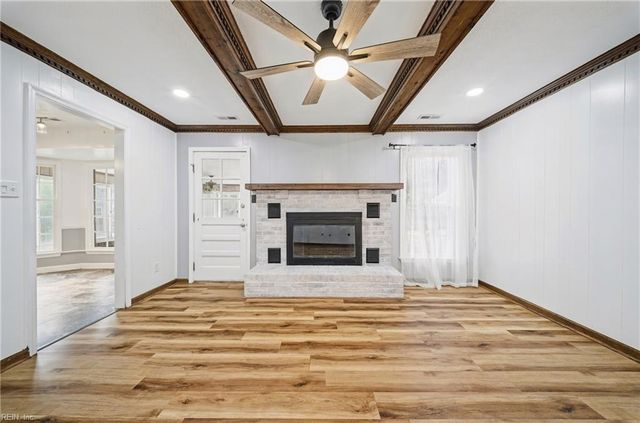 908 Landing Creek DR, Chesapeake, VA 23323