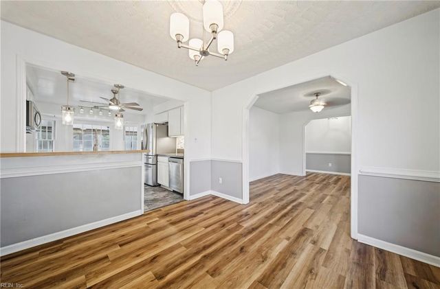 908 Landing Creek DR, Chesapeake, VA 23323