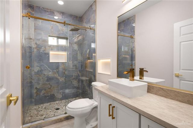 2513 Afortunado Avenue, Donna, TX 78537