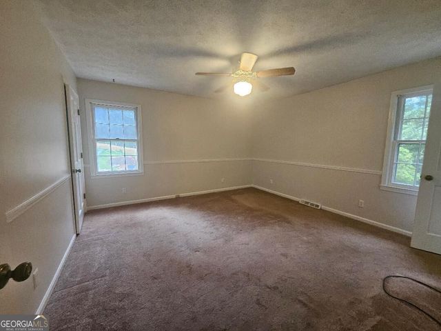 38 Ridgeview Drive SE, Silver Creek, GA 30173