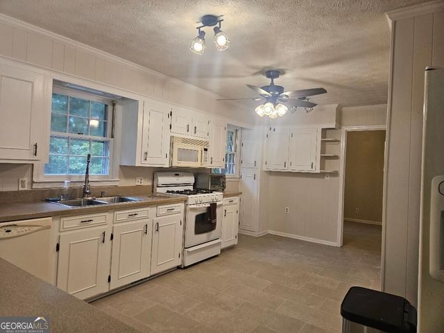 38 Ridgeview Drive SE, Silver Creek, GA 30173