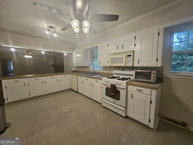 38 Ridgeview Drive SE, Silver Creek, GA 30173
