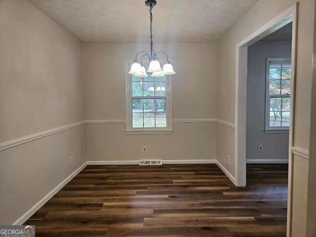 38 Ridgeview Drive SE, Silver Creek, GA 30173