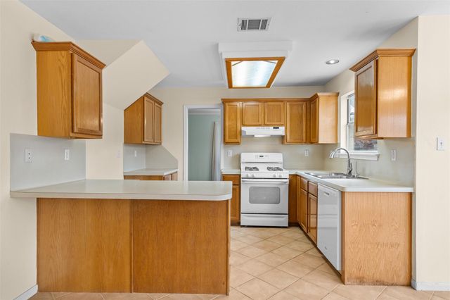 706 Grapevine DR, Cedar Park, TX 78613