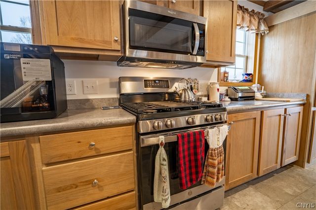 7077 Stearns Road, Floyd, NY 13440