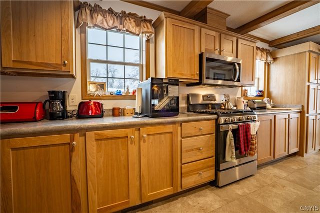 7077 Stearns Road, Floyd, NY 13440