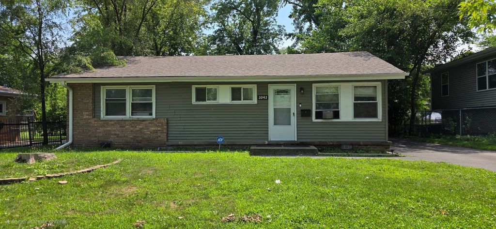 3043 Sussex Avenue, Markham, IL 60428