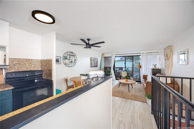 68-090 Au Street E304, Waialua, HI 96791