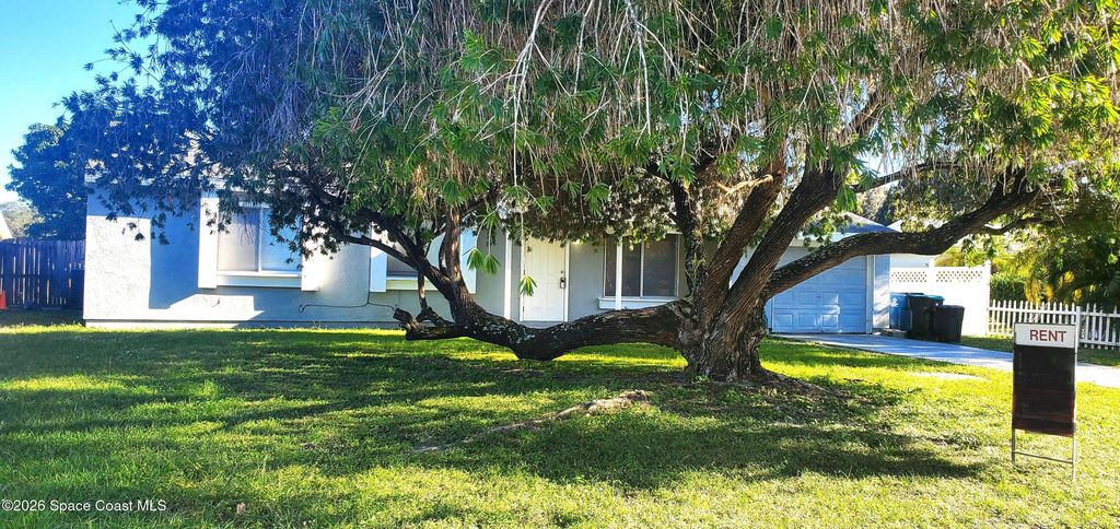 1204 Linmoor Circle NE, Palm Bay, FL 32907