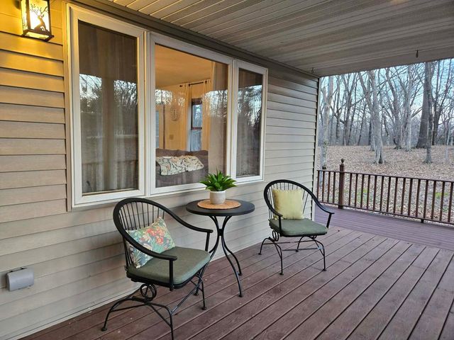 15610 Lakeview Lane, Mt Vernon, IL 62864